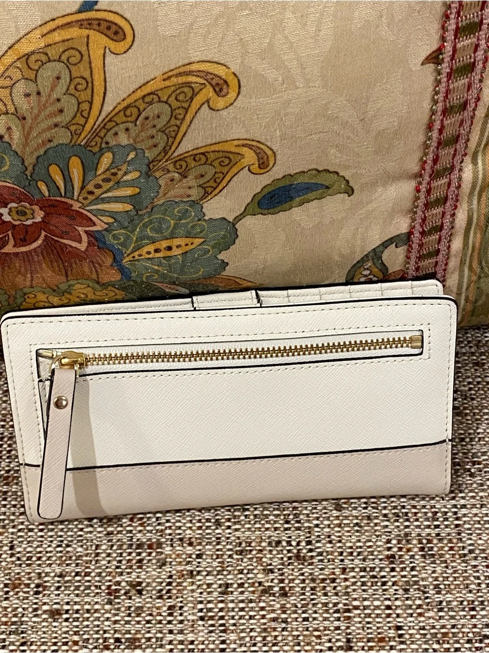 kate spade Cream and White Saffiano Leather Wallet with Gold Logo